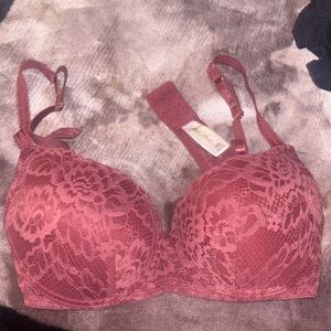 Marilyn Monroe Lace Bra in Rich Burgundy